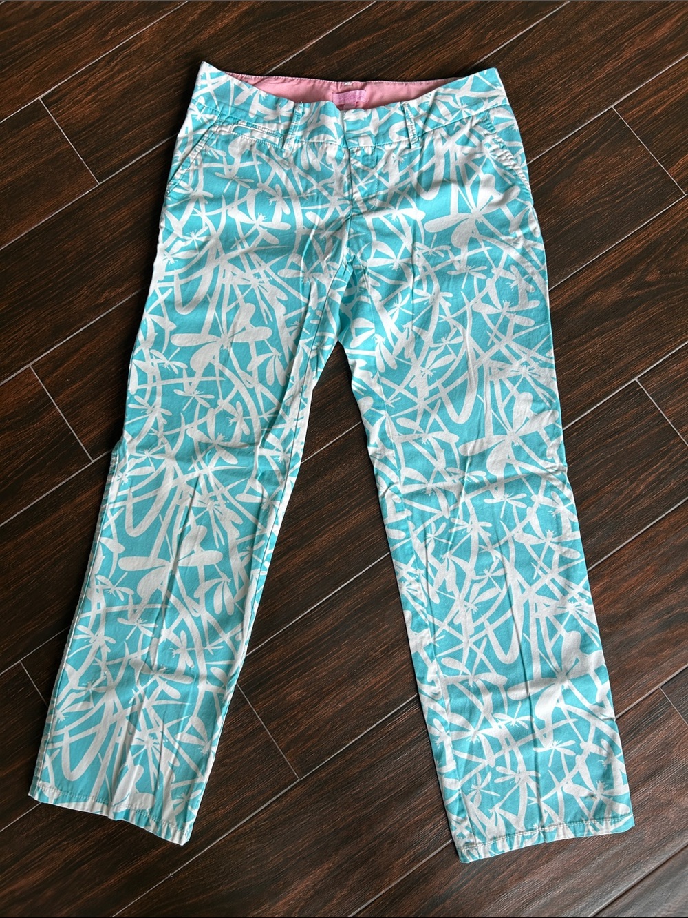 Lilly Pulitzer turquoise and white dragonfly print chino pants size 4